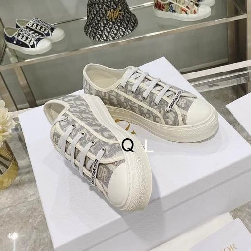 Wmns 1